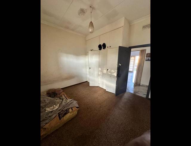 3 BEDROOM HOUSE FOR SALE IN WYCHWOOD